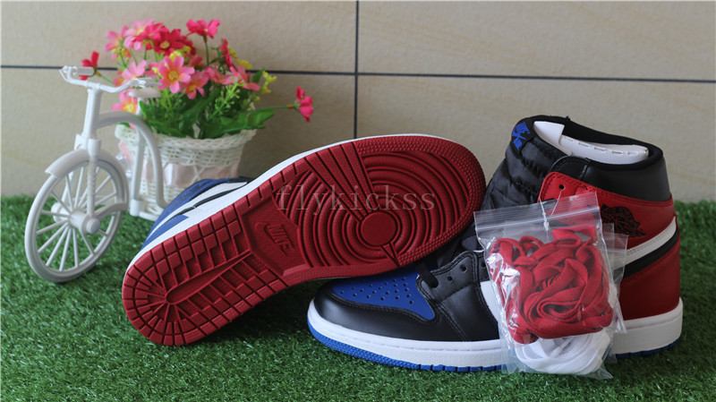 Air Jordan 1 Retro High OG Top 3